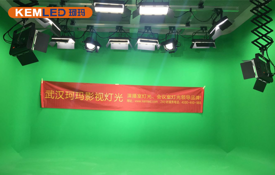 華中科技大學文華學院虛擬演播室燈光案例圖